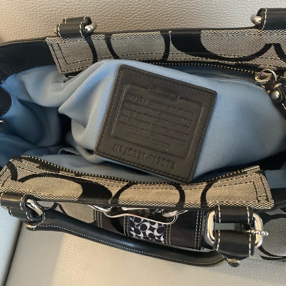 Coach Handbag - Picture 6 of 6